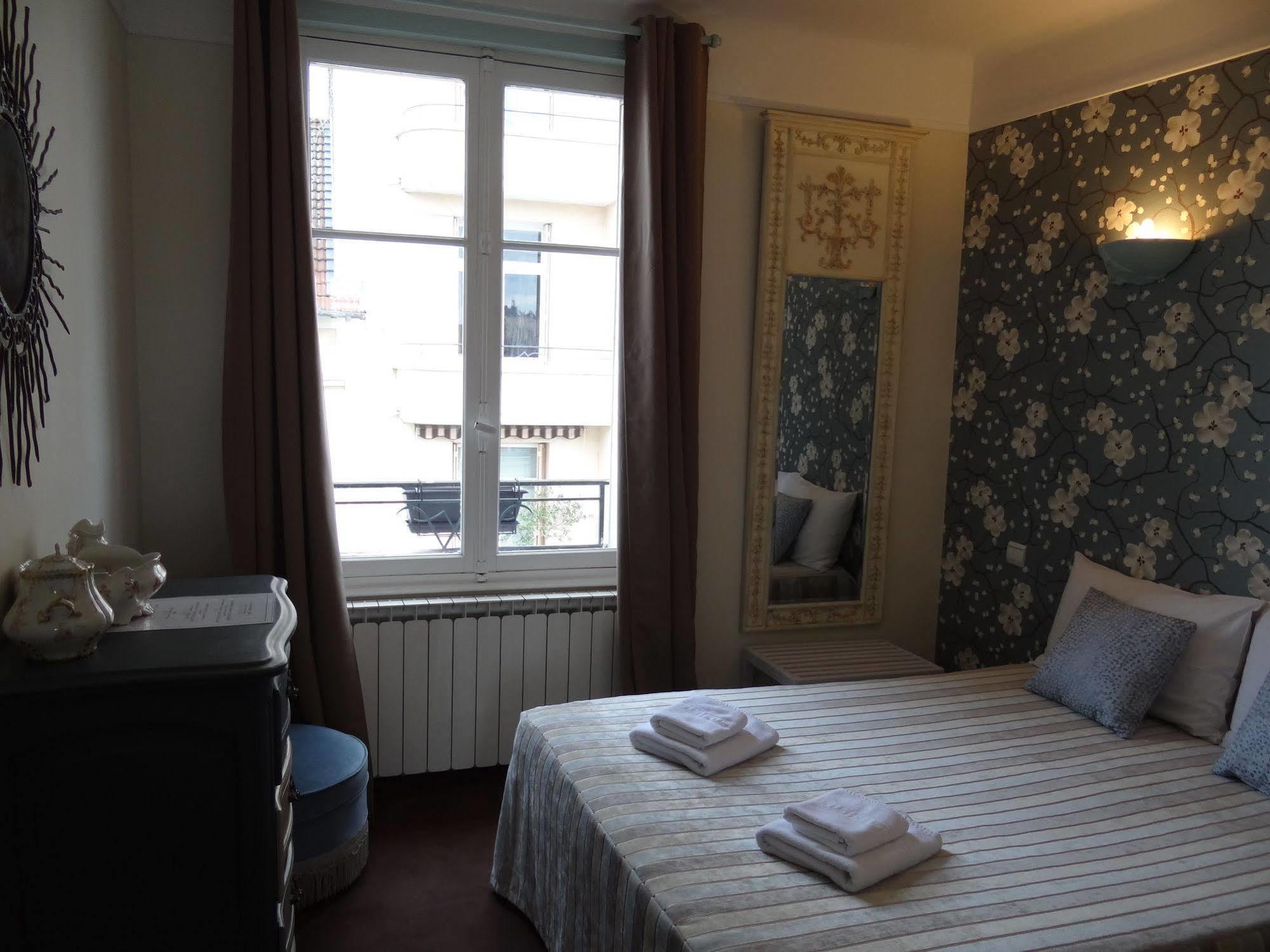 Hotel California Vichy Dış mekan fotoğraf